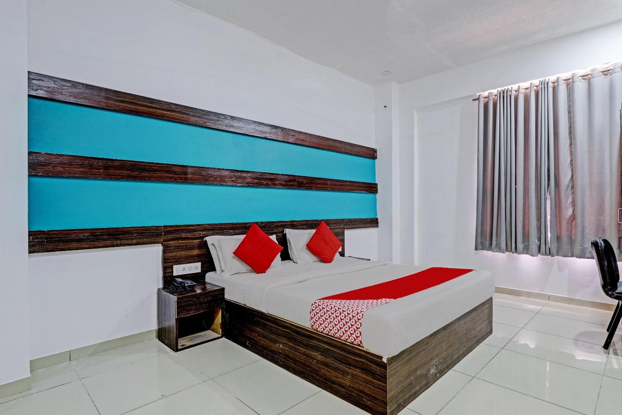 Oyo 11649 Hotel Mahima Gandhinagar Exterior foto
